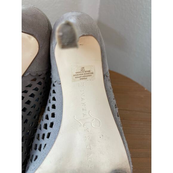 Ivanka IT "Didia" caged suede gray taupe heeled open toe booties 7.5 - Picture 4 of 7